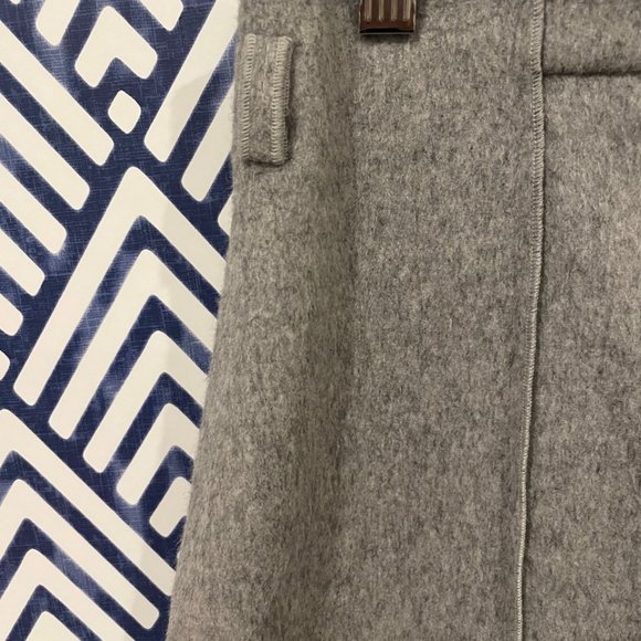 ZARA Felt Skirt - Picture 2 of 4